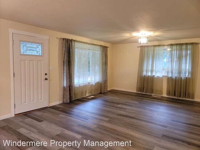 Building Photo - 2 br, 2 bath House - 17979 Purves Avenue NE