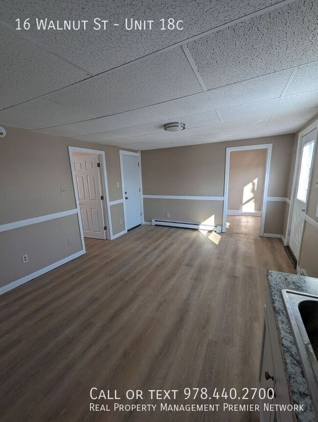 Building Photo - 2 Bedroom in Somersworth