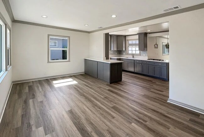 Entrada - 734 W 139th St