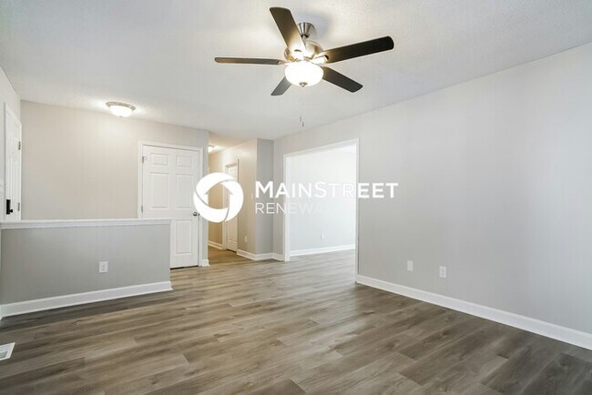 Building Photo - 3 Bedroom Pet-Friendly Home in RALEIGH, NC with Main Street Renewal