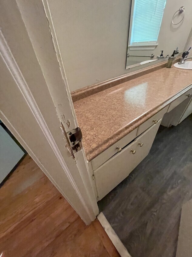 Foto principal - 7344 Wayne Ave