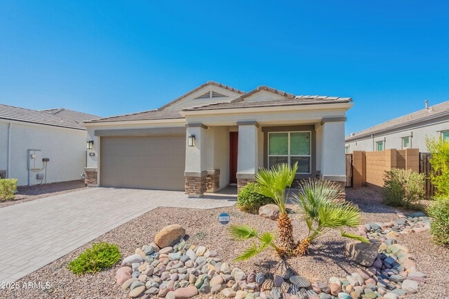 Building Photo - 2055 E Northwood Dr