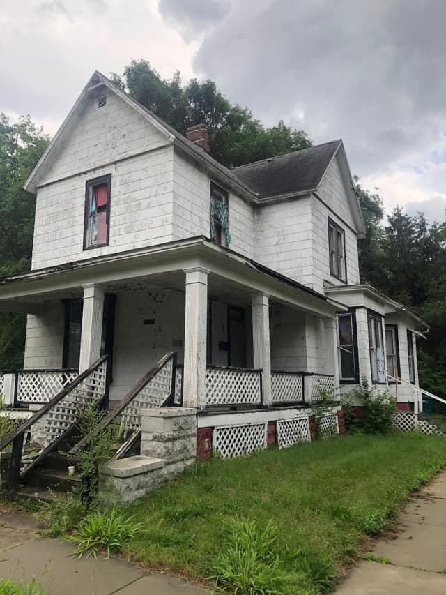 Building Photo - 1103 E Prairie Ave