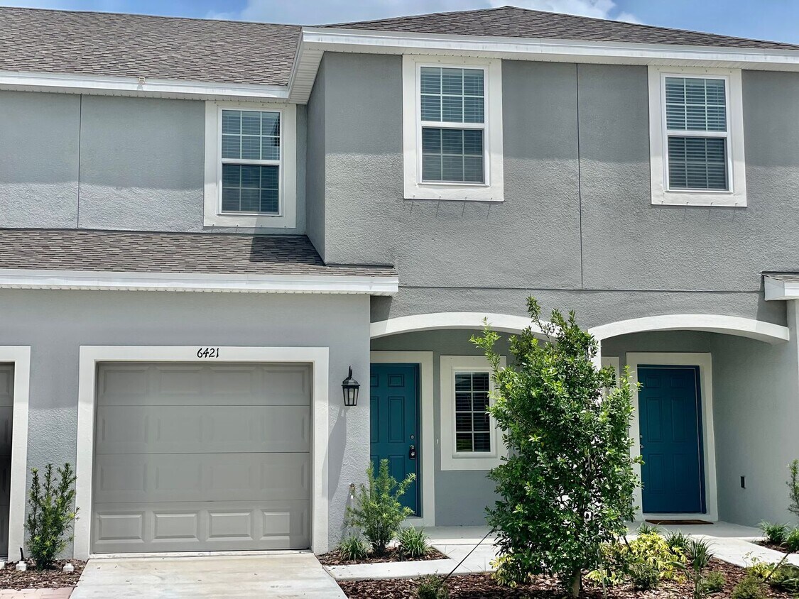 Primary Photo - 3 Bedroom , 2.5 Bathroom For Rent By Owner