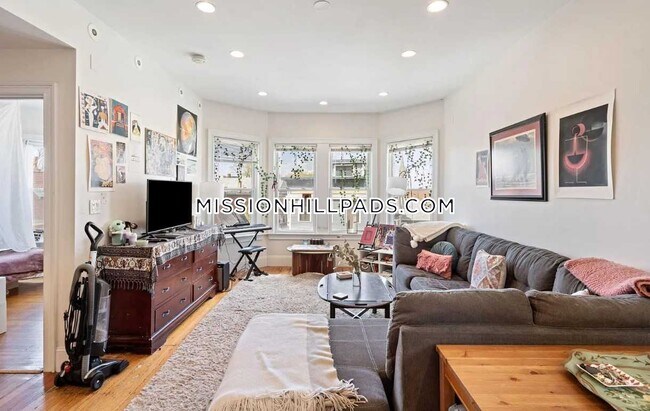 Foto del edificio - 70 Hillside St