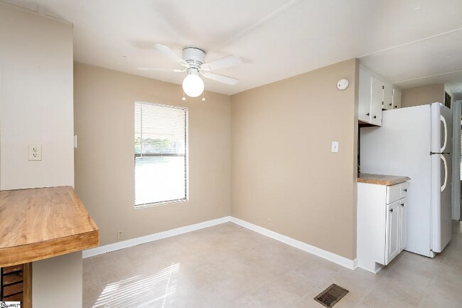 Foto del edificio - 110 Woodland Dr