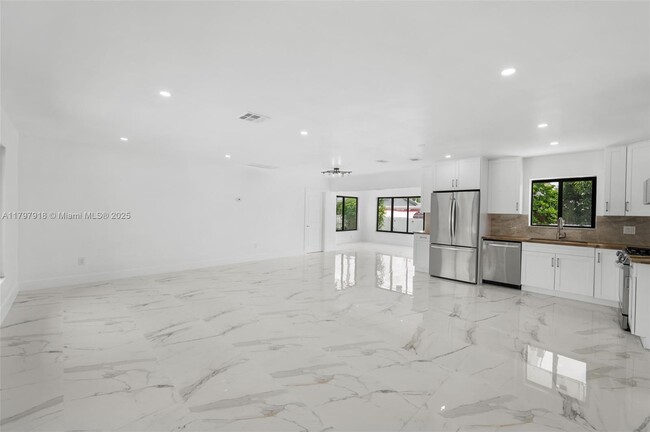 Foto del edificio - 1921 SW 84th Ct