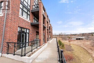 Building Photo - 2-302 Linsmore Pl