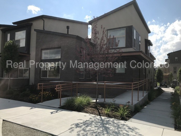 Townhome in Ridgegate Townhouse for Rent in Lone Tree, CO