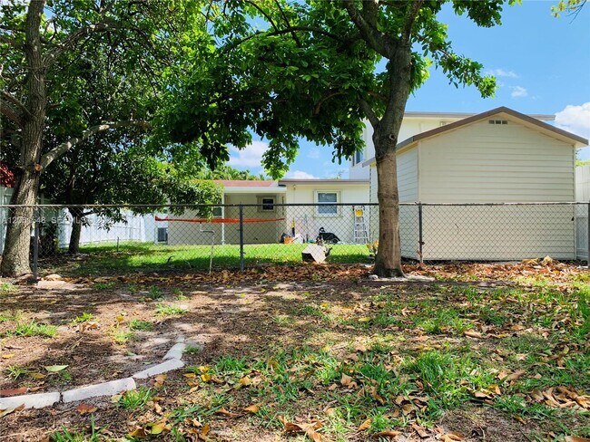 Foto del edificio - 5441 NW 174th Dr