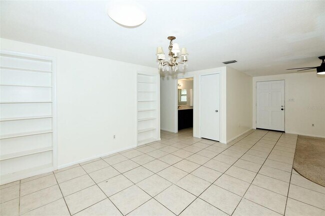 Building Photo - 6228 Pauline Ave