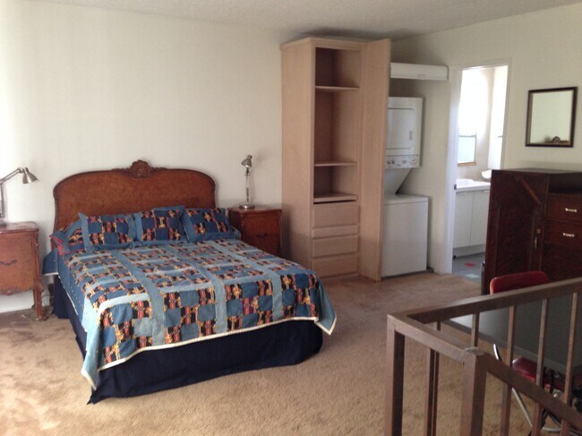 Bedroom 1 from stairwell landing - 1061 S Stanley Ave