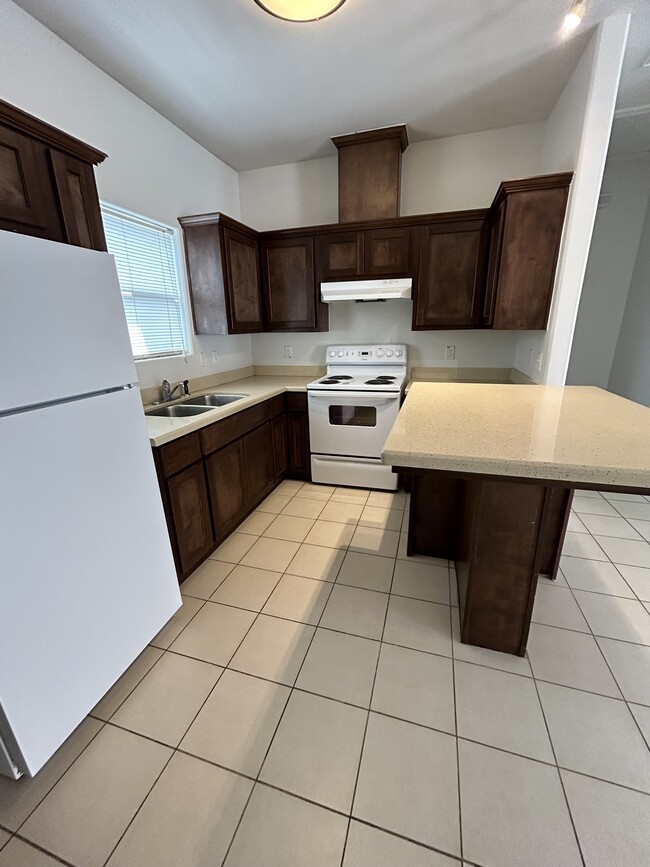 Foto del edificio - 3005 E Diamondhead Ave