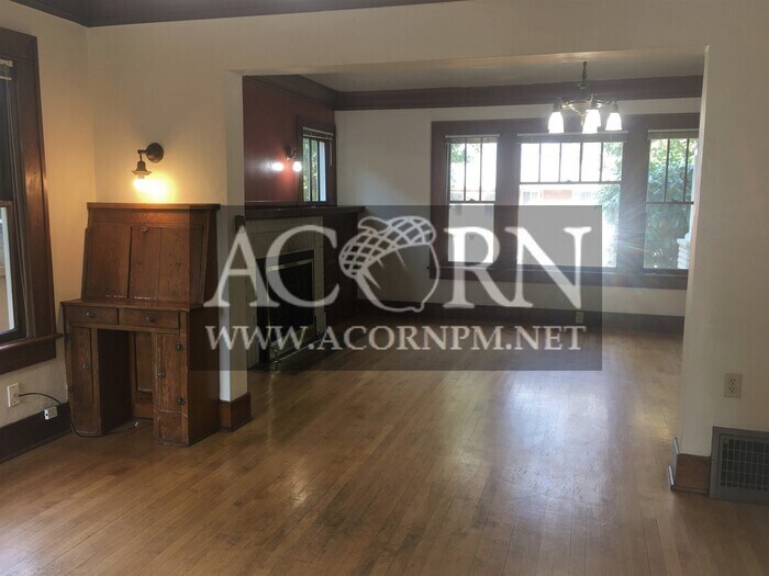 Foto principal - 580 W 8th Ave