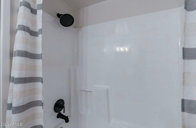 Foto del edificio - 4608 W Maryland Ave