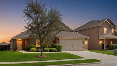 Building Photo - 1450 Arabella Ave