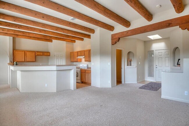 Building Photo - 4651 Solecito Loop