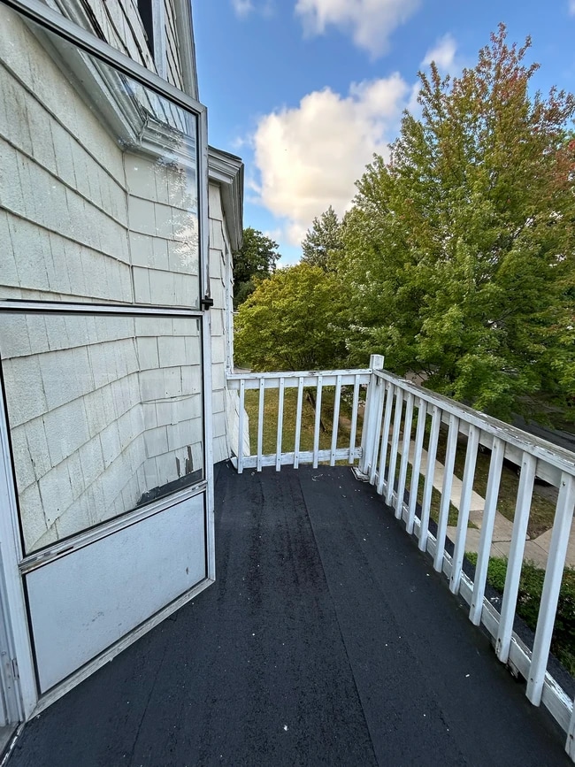Building Photo - 2207 Grandview Ave
