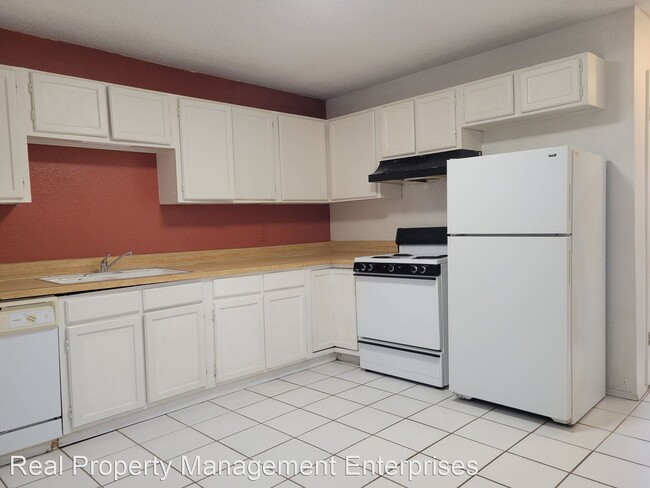 Building Photo - 2 br, 1.5 bath House - 1208 Northcliff Ave