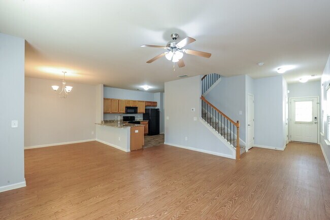 Foto del edificio - 153 August W Way