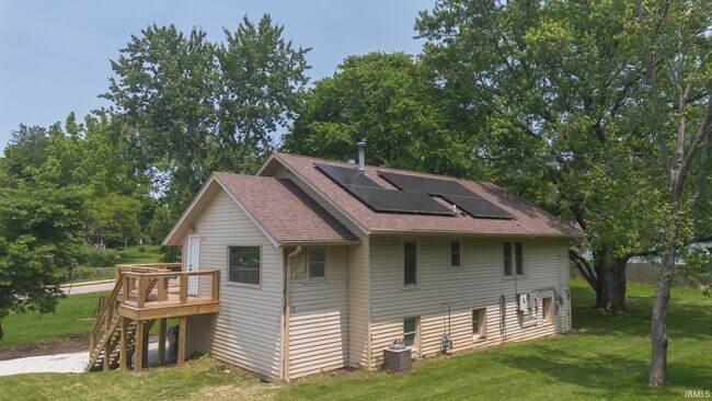 Building Photo - 1203 S Fess Ave