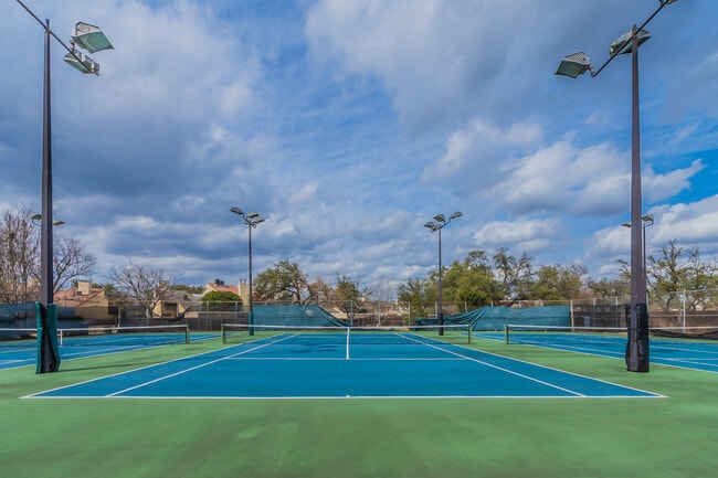 Building Photo - 9145 Emberglow Ln