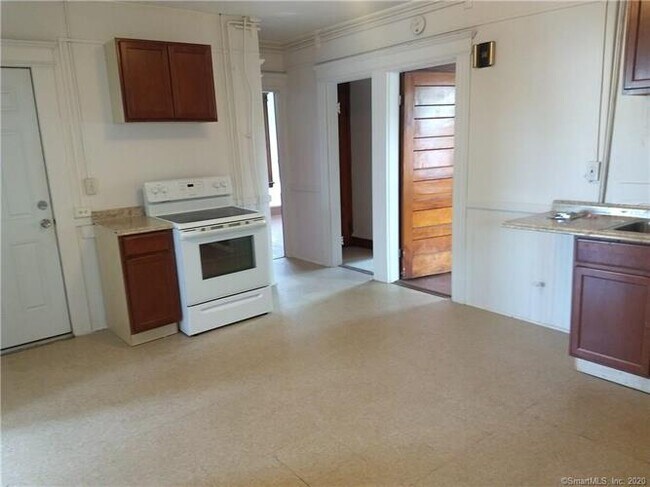 Foto del edificio - 206-208 Lounsbury St