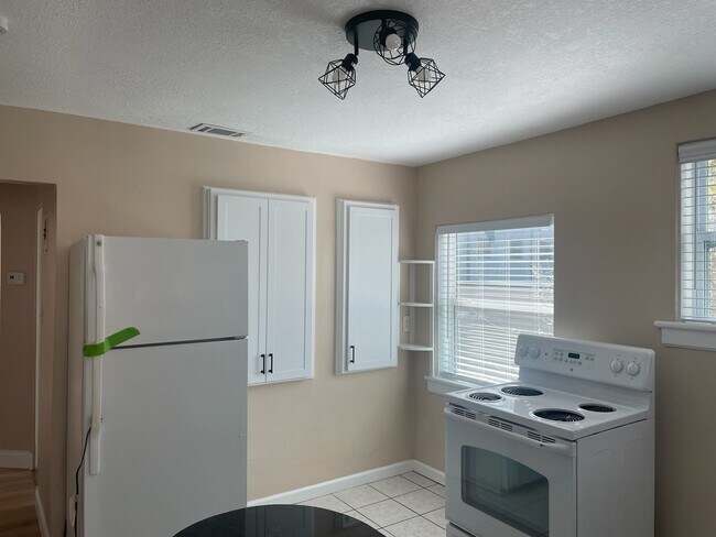 Foto del edificio - 14 S Summerlin Ave