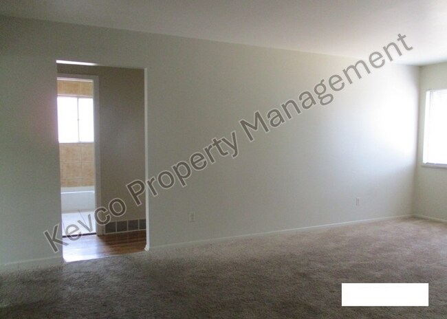 Foto del edificio - 2801 Stanford Rd