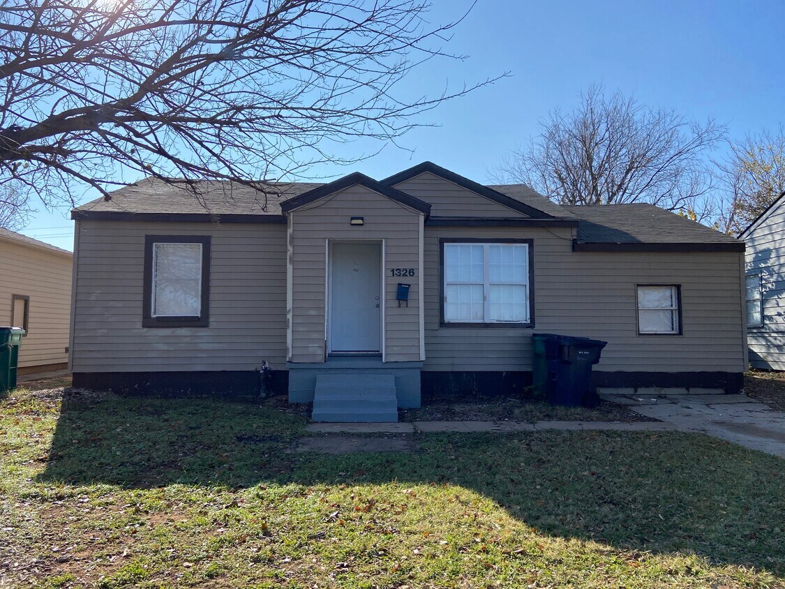 Foto principal - 1326 NW 100th St