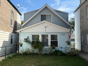 Building Photo - 2841 S Kolin Ave