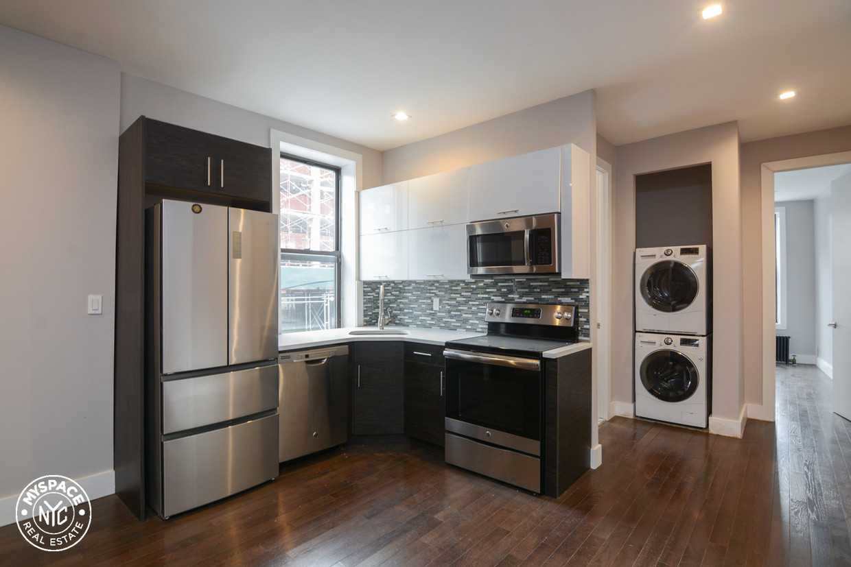 Foto principal - 1449 Fulton St