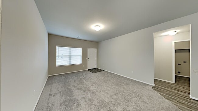 Building Photo - Very Nice 3 Bedroom 2 Bath Home in El Reno Schools