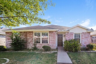 Building Photo - 2720 Murphy Dr