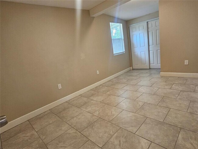 Building Photo - 5314 Oakwood Ct