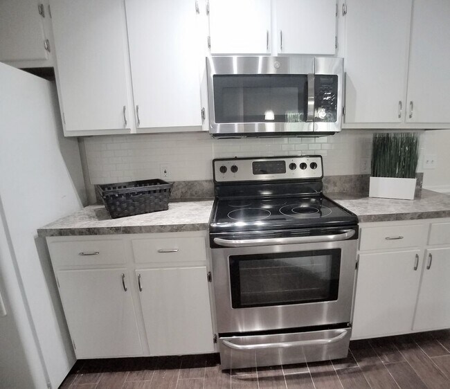 Foto del edificio - Gorgeous 1/1 Condo for Rent at The Crest c...