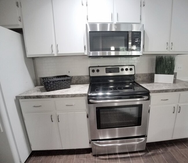 Building Photo - Gorgeous 1/1 Condo for Rent at The Crest c...