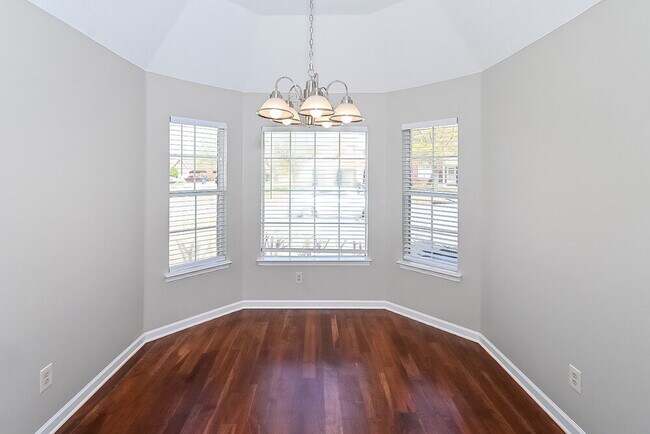 Foto del edificio - 8531 Cross Point Dr