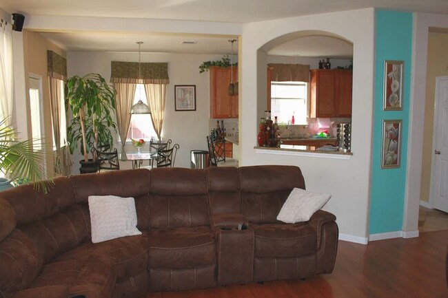 Foto del edificio - 217 Grooms Rd