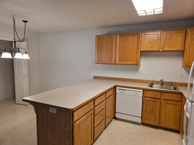 Foto del edificio - 931 NE Hidden Valley Dr