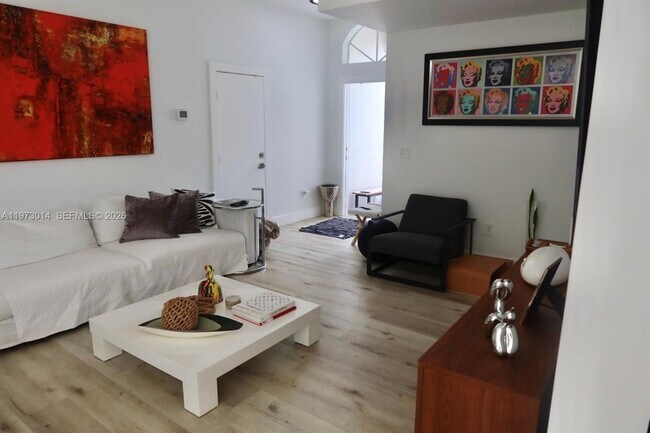 Foto del edificio - 5862 NW 113th Pl