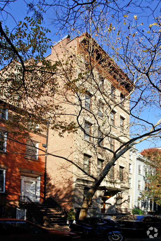 Building Photo - 150 Hicks St