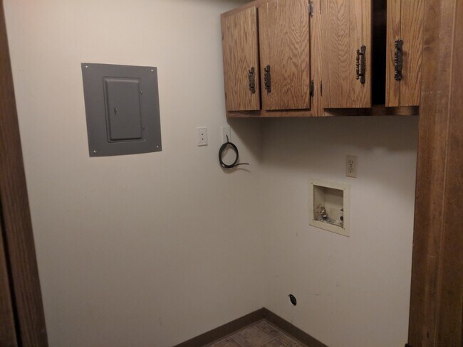 Foto del edificio - 3702 Hall St