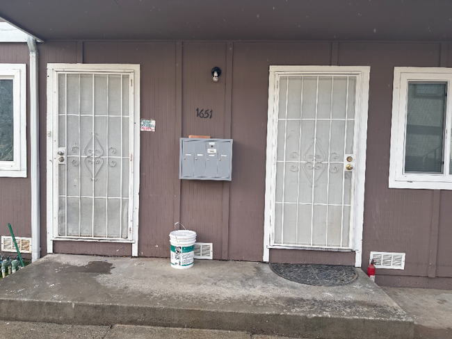Building Photo - 1651 Merrill Dr