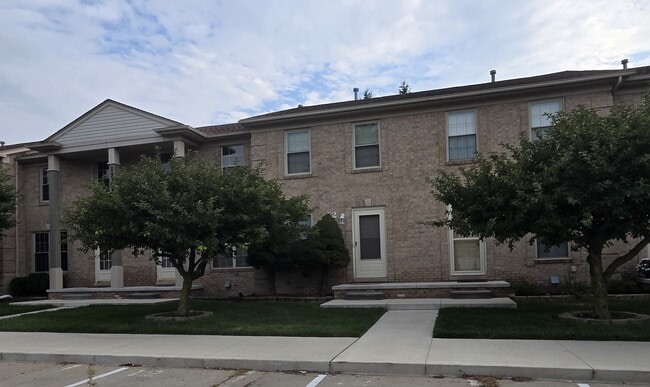 Building Photo - 29307 W. Jefferson Ave