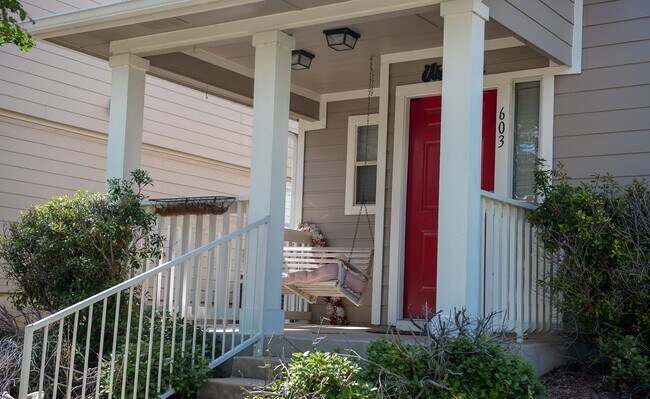 Building Photo - 603 Big Spring Dr