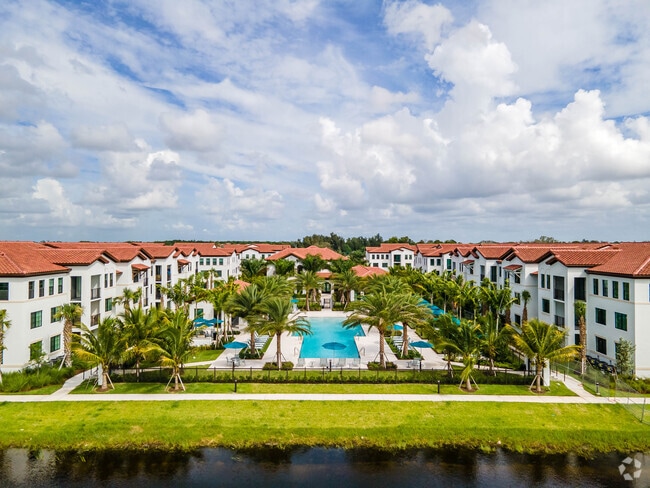 Wellington Vista - Wellington Vista Apartments