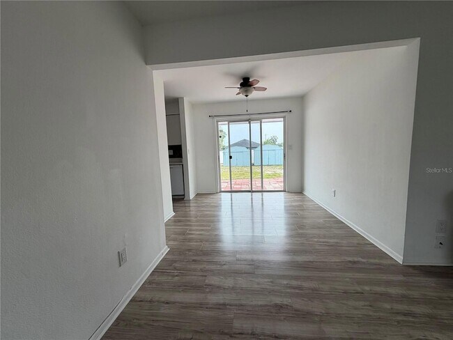 Foto del edificio - 1767 Valencia Ave