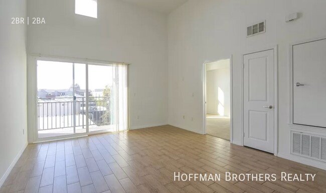 Foto del edificio - 11925 Kling St