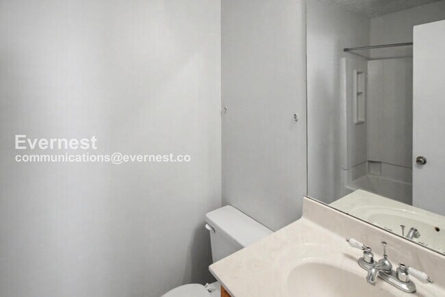 Foto del edificio - 5710 Brentwood Meadows Cir